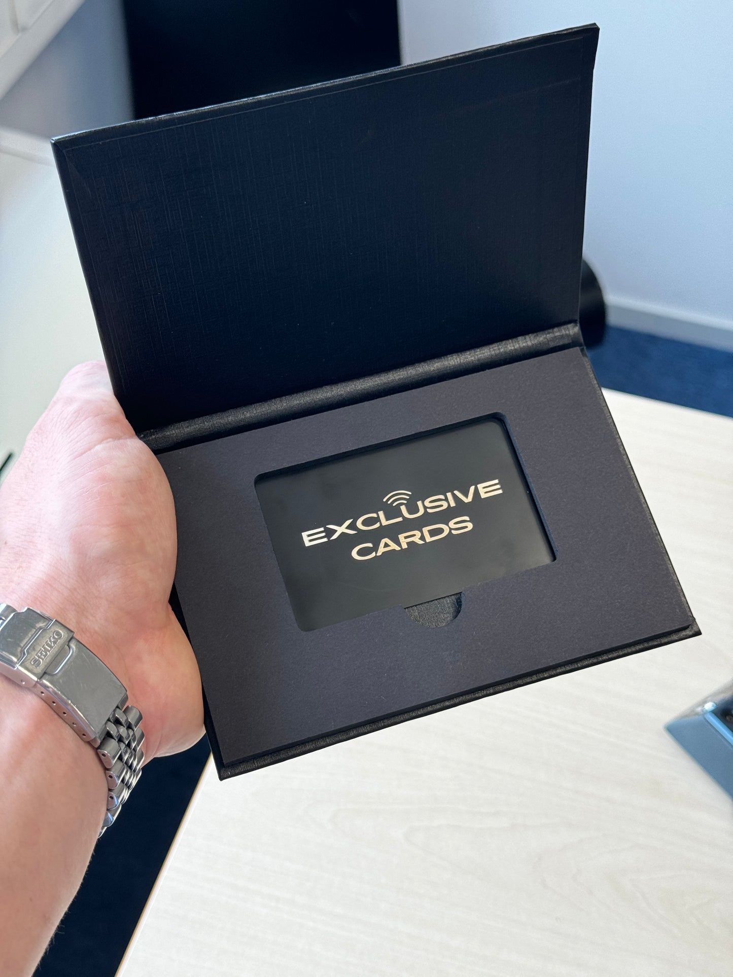 Exclusive Card Matte Black